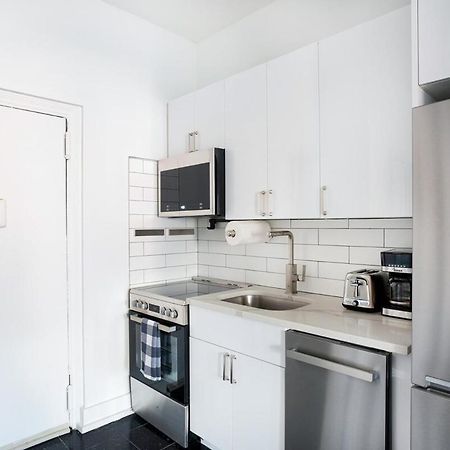 444-5C Newly Renovated Studio Midtown West W&D Apartment นิวยอร์ก ภายนอก รูปภาพ